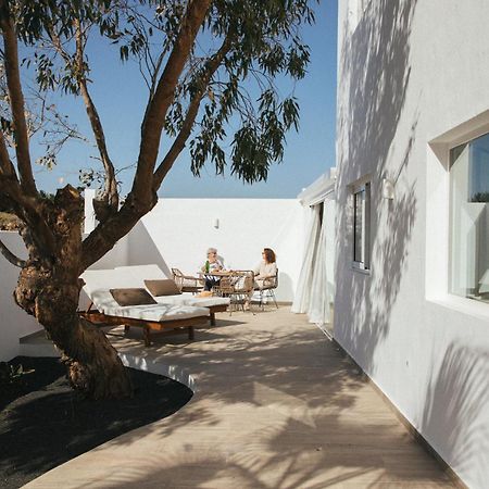 Alava Suites Costa Teguise Exteriör bild