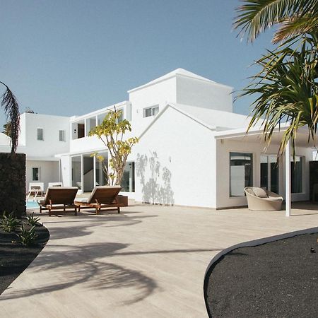 Alava Suites Costa Teguise Exteriör bild