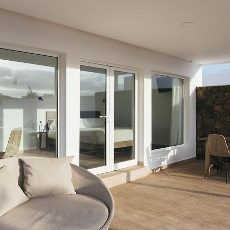 Alava Suites Costa Teguise Exteriör bild